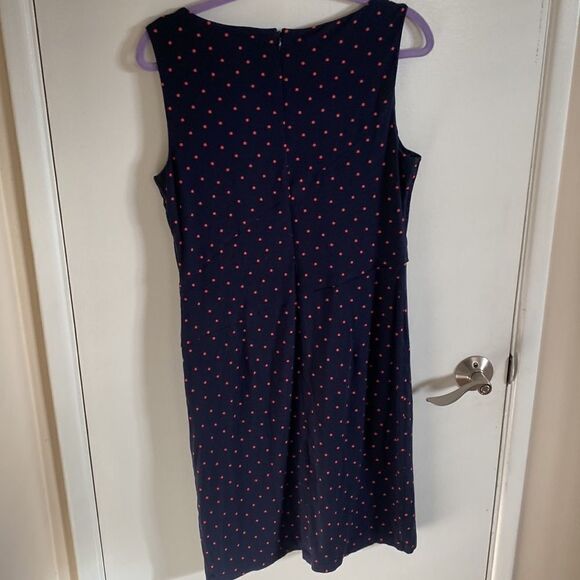 Ann Taylor Navy Polkadot Lined Dress with side ruching detail. - Size 10 - Picture 6 of 10